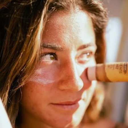 Suntribe Natural Mineral Zinc Sun Stick Tinte de barro - Factor 30