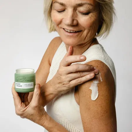 Crema Corporal Calmante con Aloe Vera y Manteca de Cacao UpCircle